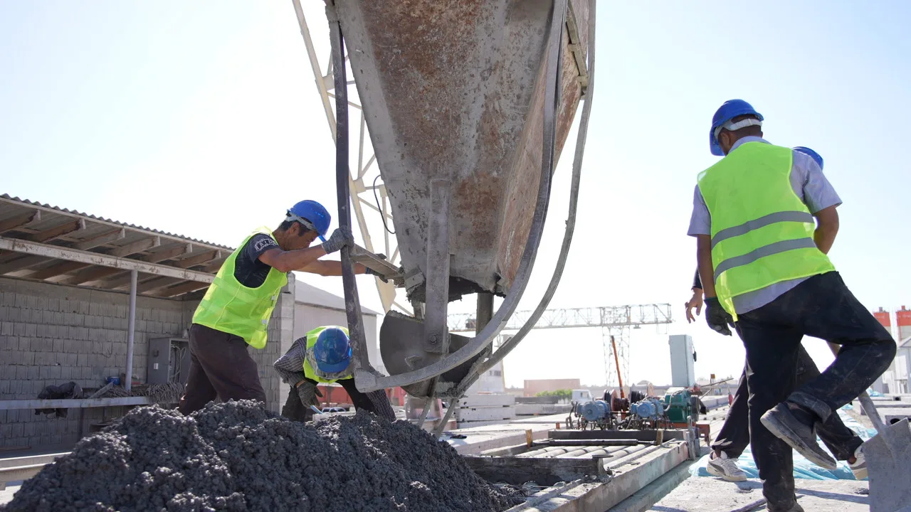 Beton quyish jarayoni